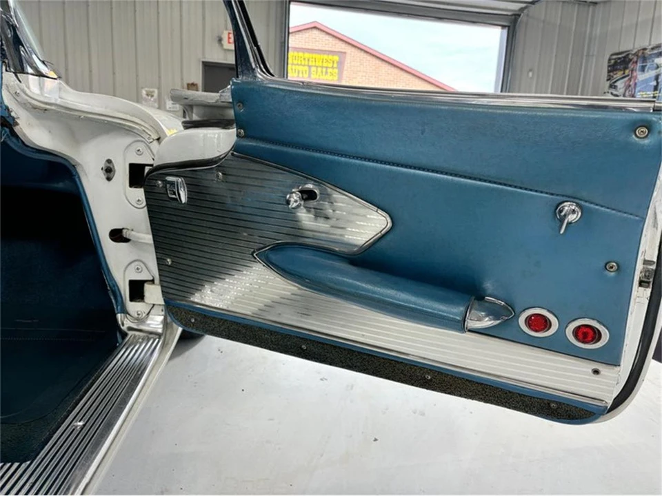 1961 Chevrolet Corvette C1 - Image 27 of 31