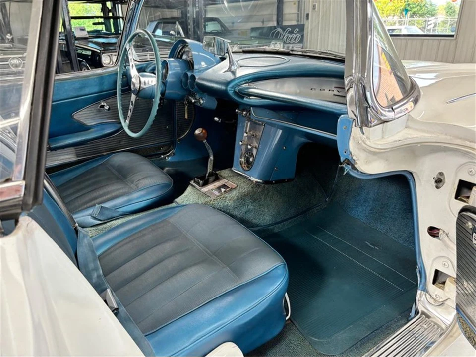 1961 Chevrolet Corvette C1 - Image 28 of 31
