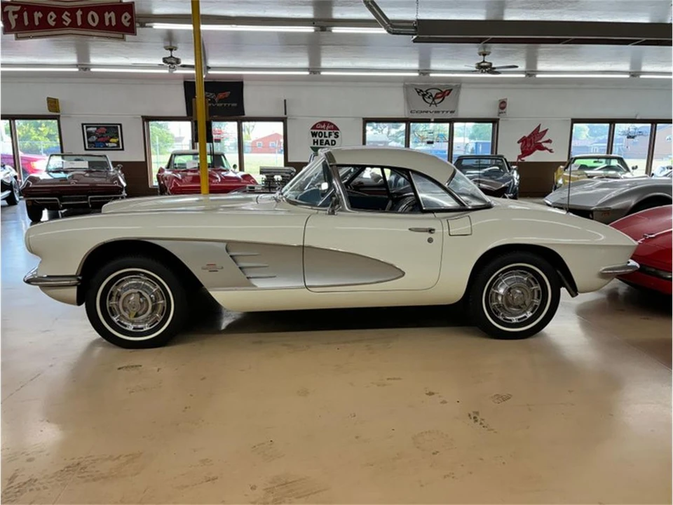 1961 Chevrolet Corvette C1 - Image 30 of 31