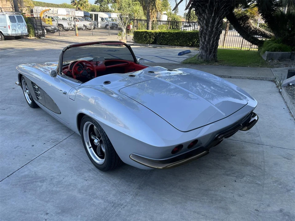 1961 Chevrolet Corvette C1 - Image 9 of 31