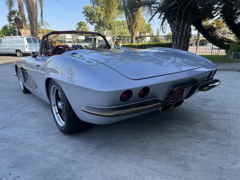 1961 Chevrolet Corvette C1 - Image 10 of 31