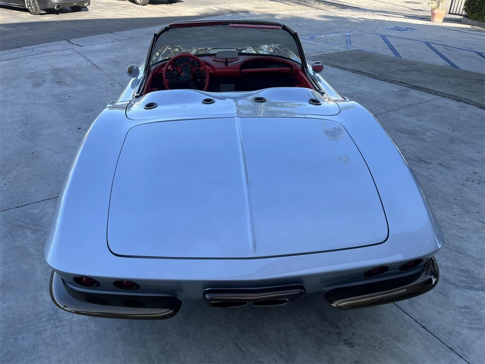 1961 Chevrolet Corvette C1 - Image 11 of 31