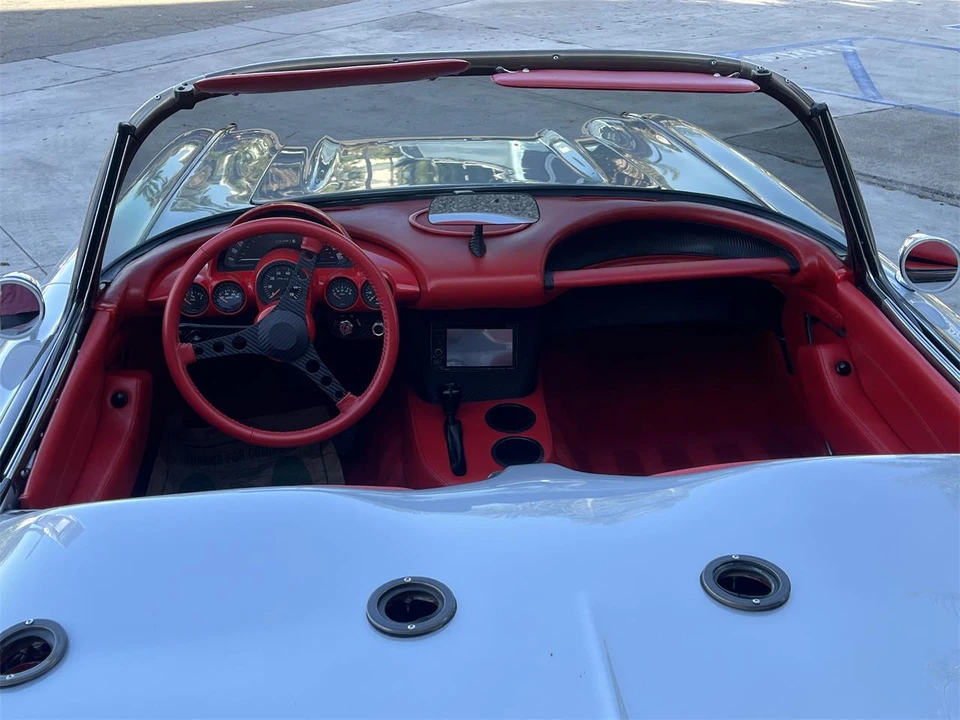 1961 Chevrolet Corvette C1 - Image 15 of 31