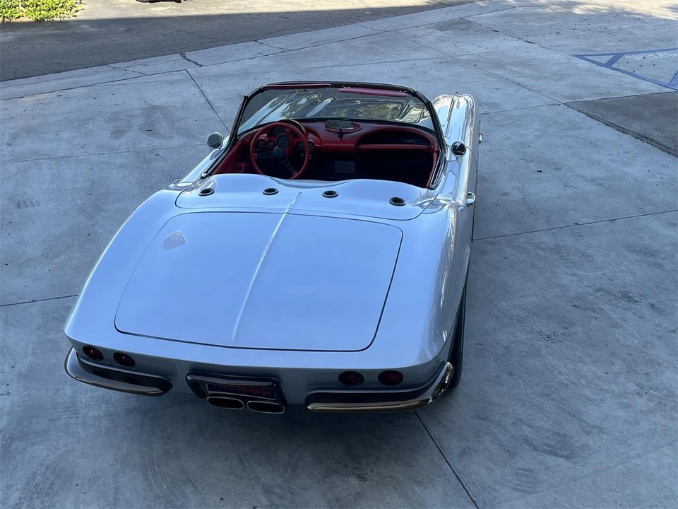 1961 Chevrolet Corvette C1 - Image 16 of 31