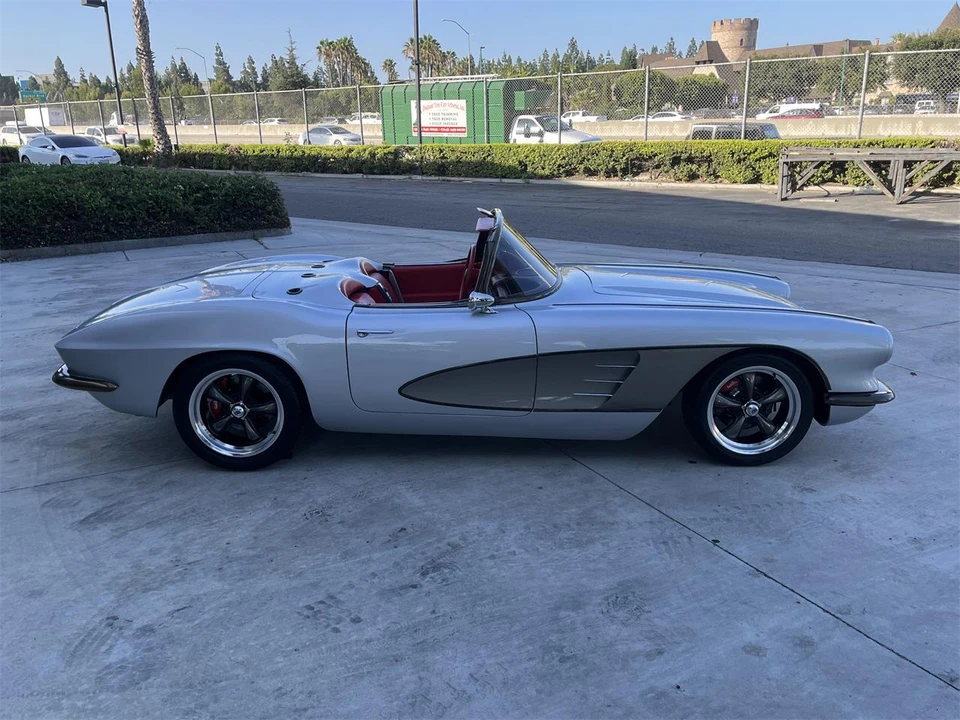 1961 Chevrolet Corvette C1 - Image 18 of 31