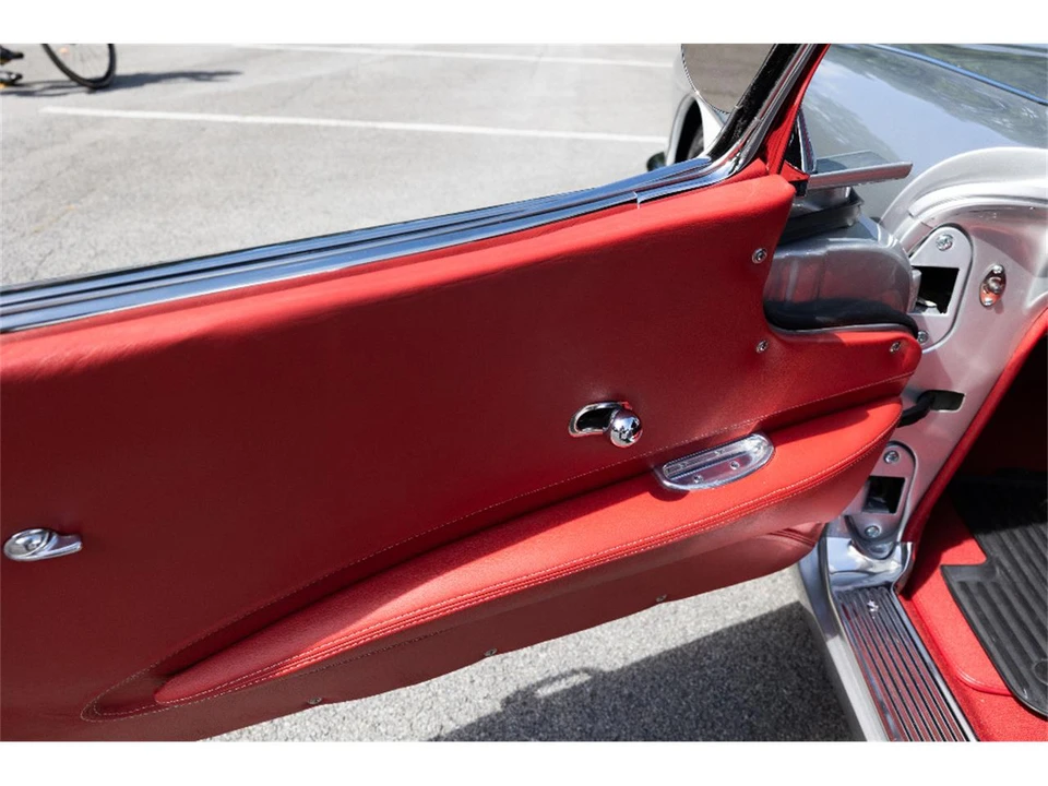 1961 Chevrolet Corvette C1 - Image 25 of 31