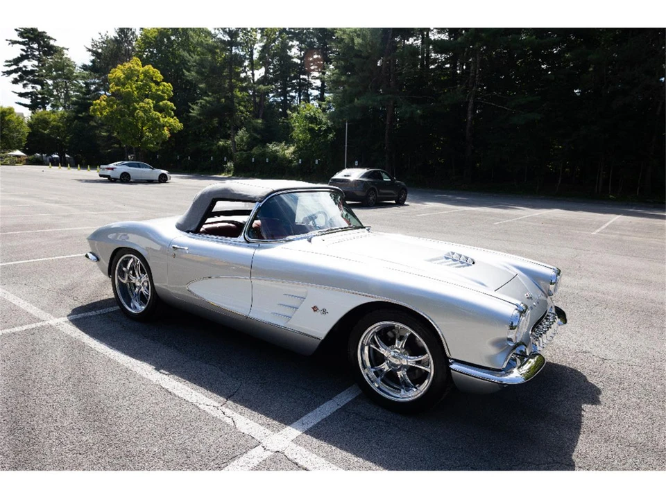 1961 Chevrolet Corvette C1 - Image 16 of 31