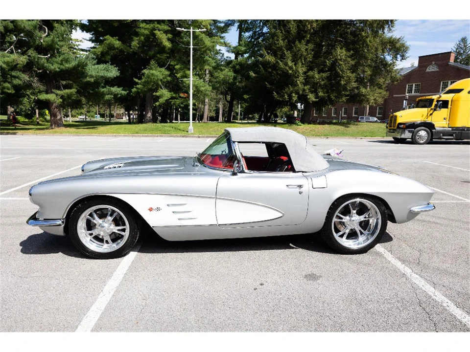 1961 Chevrolet Corvette C1 - Image 7 of 31