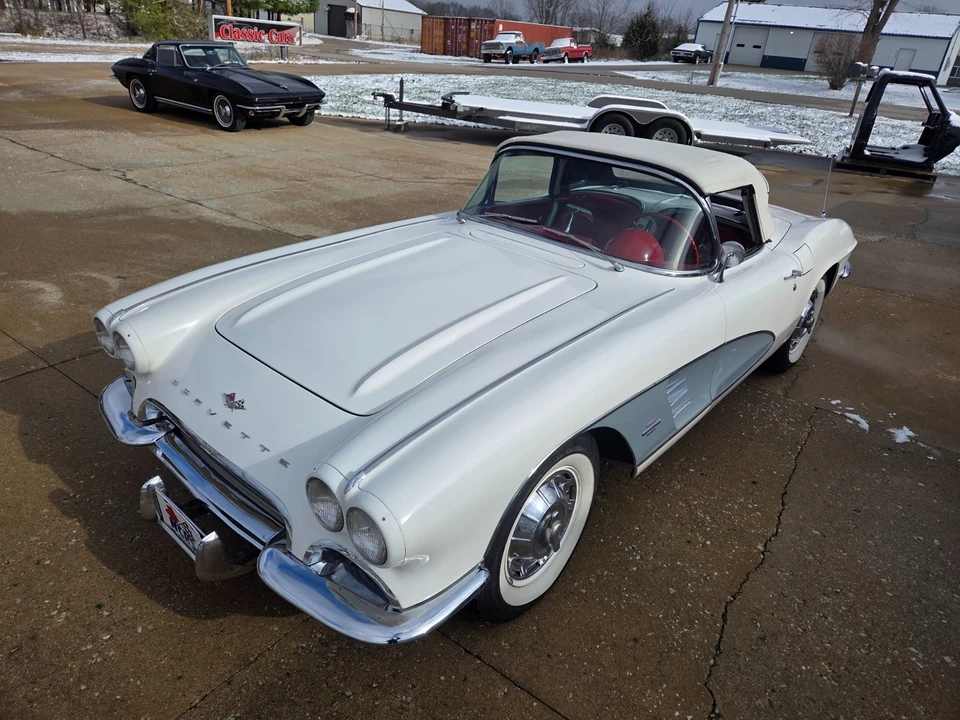 1961 Chevrolet Corvette C1 - Image 2 of 21