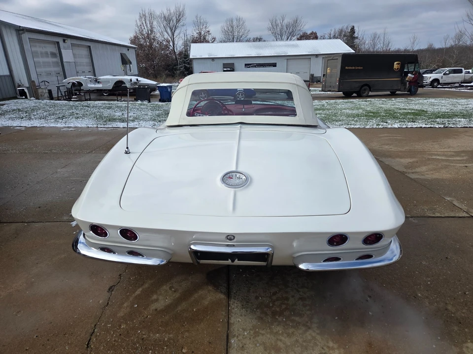1961 Chevrolet Corvette C1 - Image 10 of 21