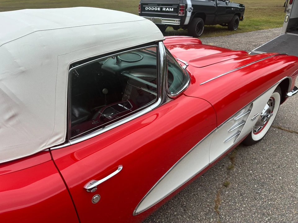 1961 Chevrolet Corvette C1 - Image 18 of 31