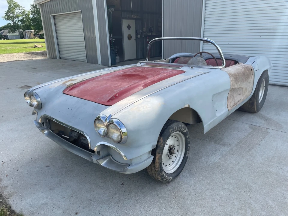 1961 Chevrolet Corvette C1 - Image 28 of 29