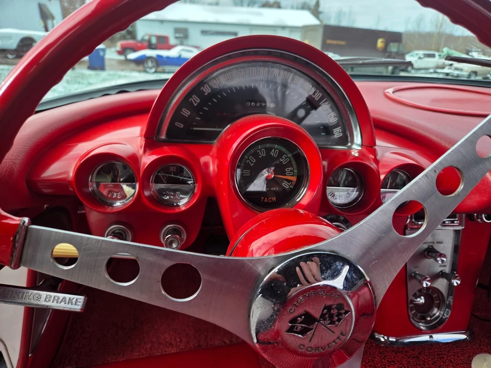 1961 Chevrolet Corvette C1 - Image 16 of 21