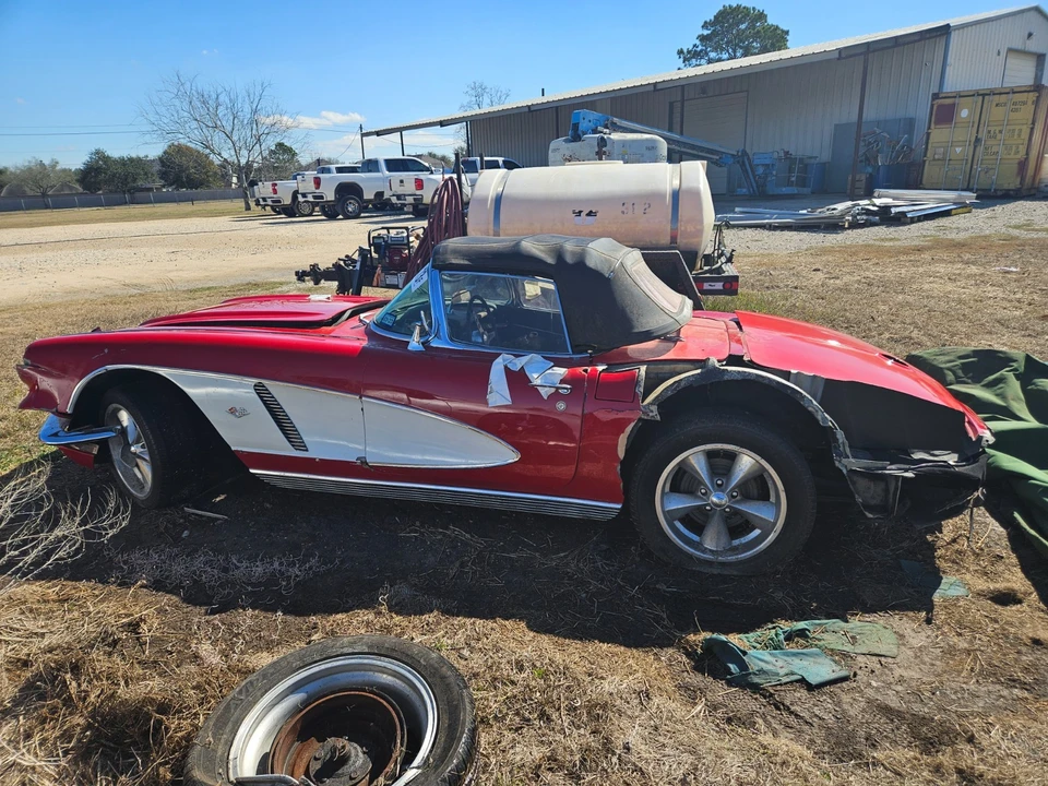 1961 Chevrolet Corvette C1 - Image 2 of 21