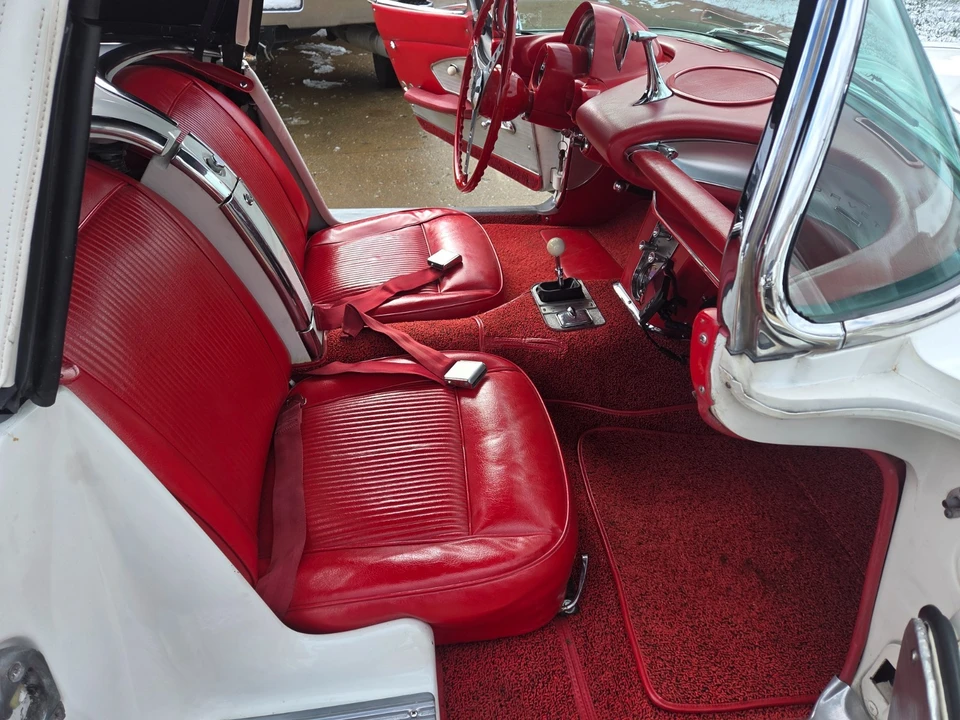 1961 Chevrolet Corvette C1 - Image 17 of 21