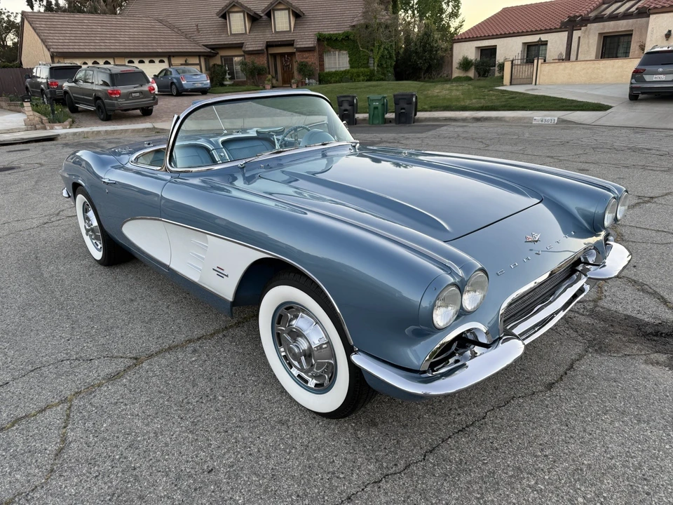 1961 Chevrolet Corvette C1 - Image 10 of 16