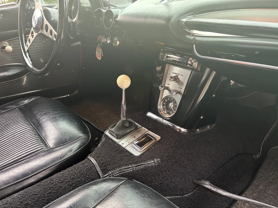 1961 Chevrolet Corvette C1 - Image 5 of 31