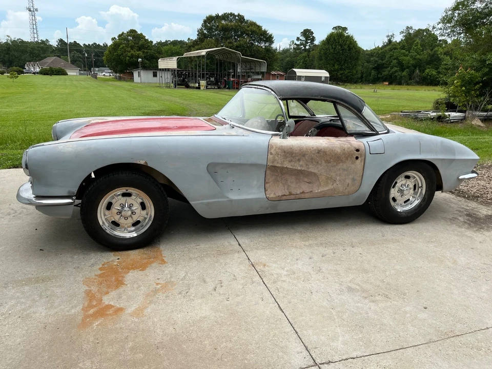 1961 Chevrolet Corvette C1 - Image 2 of 12