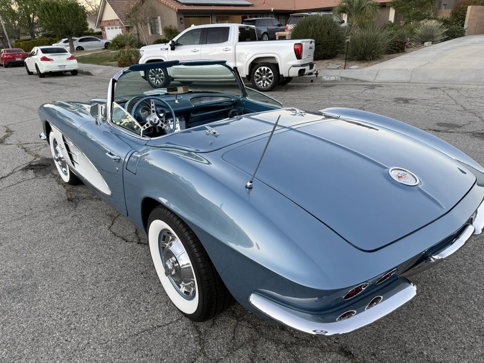 1961 Chevrolet Corvette C1 - Image 8 of 16