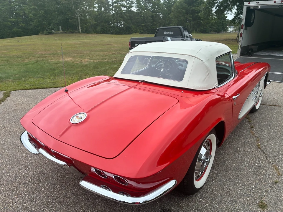 1961 Chevrolet Corvette C1 - Image 17 of 31