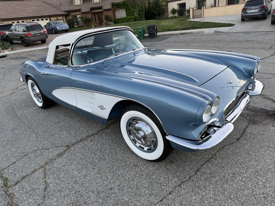1961 Chevrolet Corvette C1 - Image 2 of 16