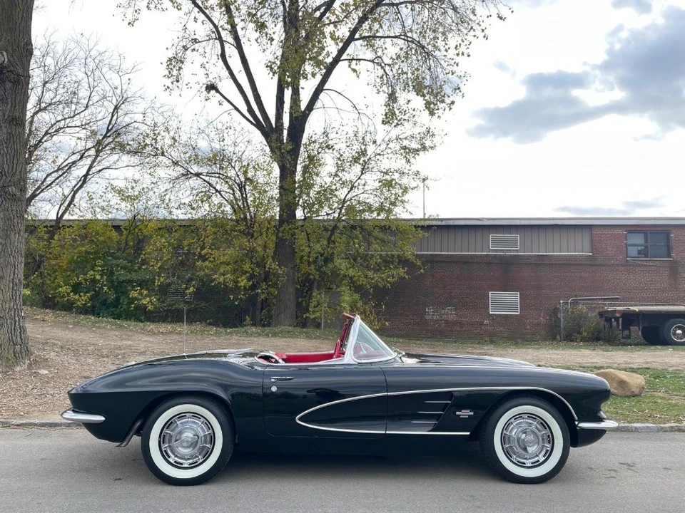 1961 Chevrolet Corvette C1 - Image 3 of 8