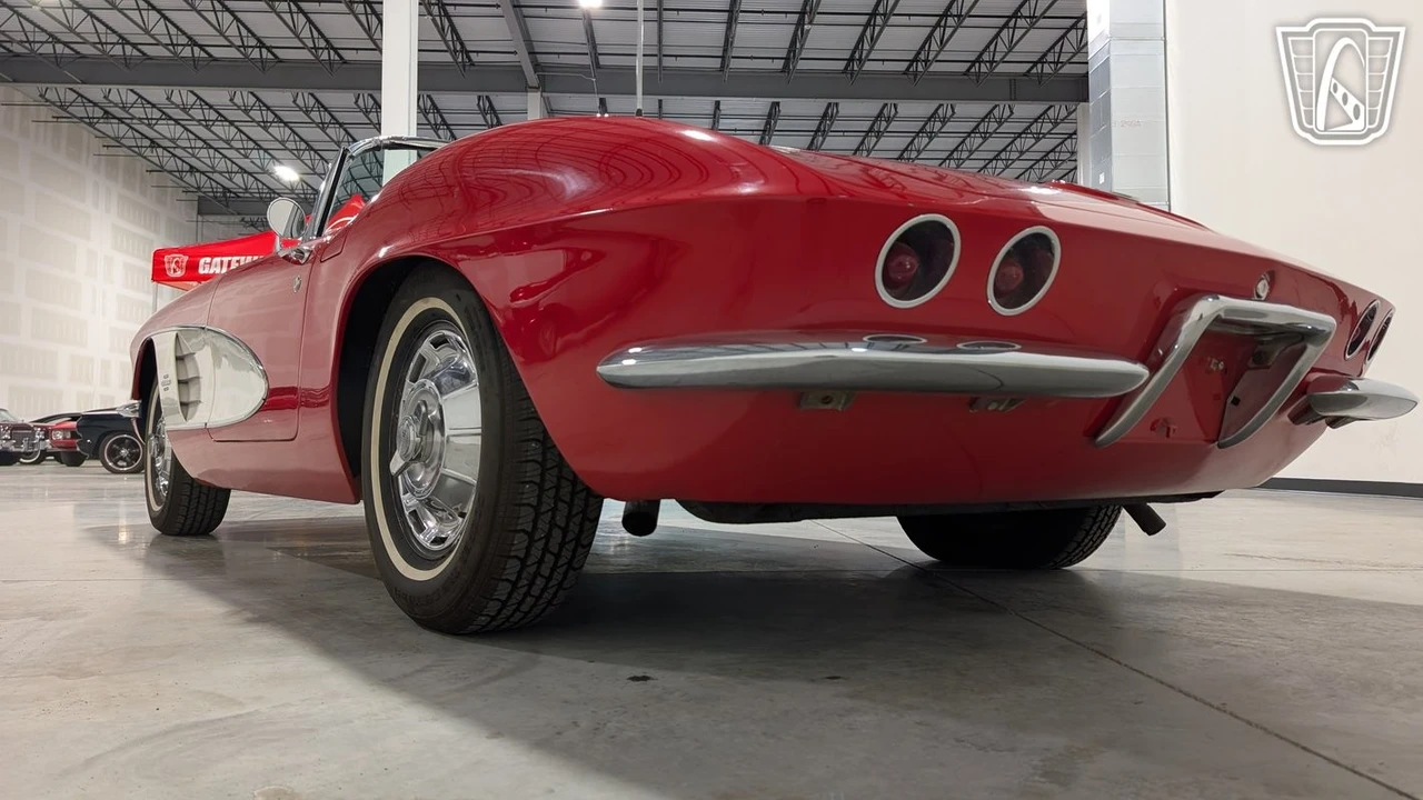 1961 Chevrolet Corvette C1 - Image 11 of 12