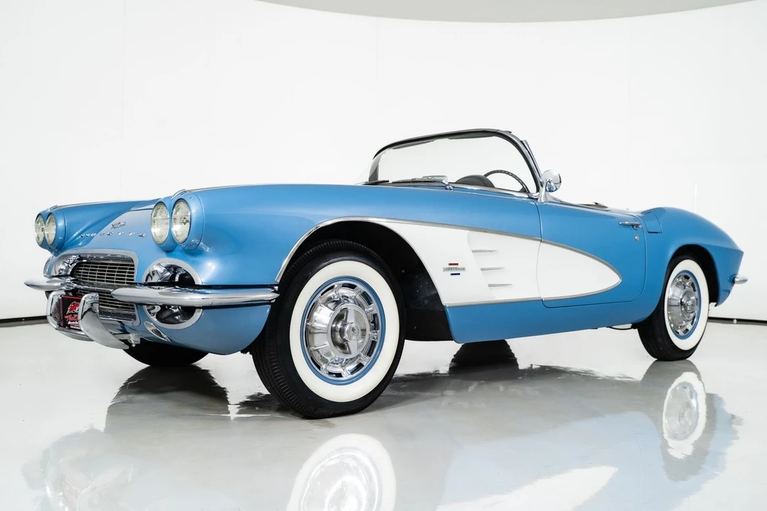 1961 Chevrolet Corvette - Image 5 of 31