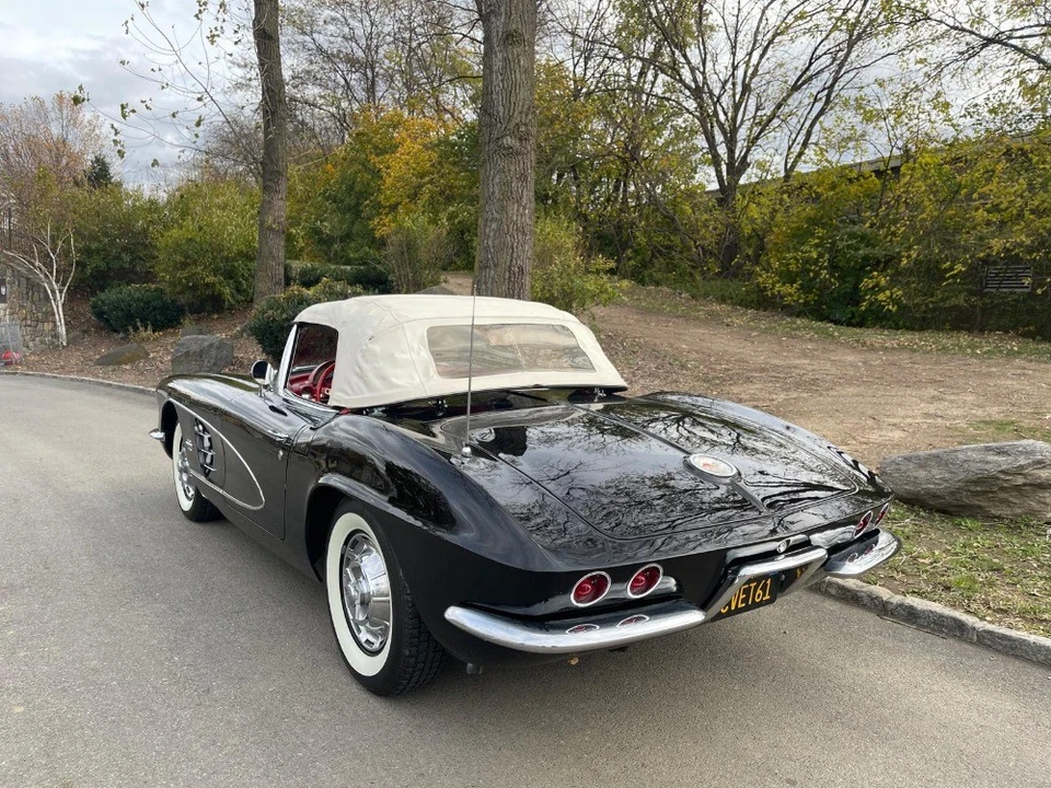 1961 Chevrolet Corvette C1 - Image 6 of 8