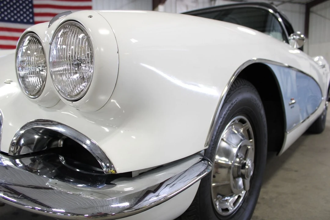 1961 Chevrolet Corvette C1 - Image 11 of 21