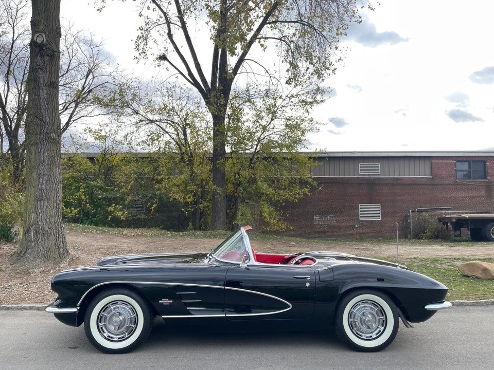 1961 Chevrolet Corvette C1 - Image 4 of 8