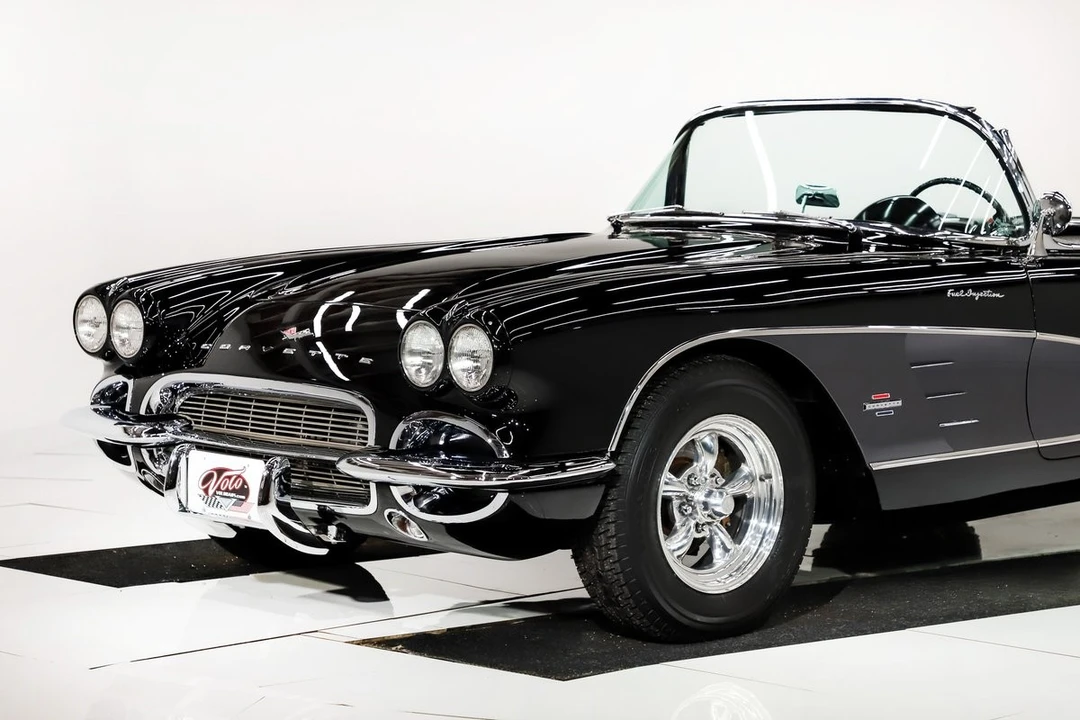1961 Chevrolet Corvette C1 - Image 10 of 12