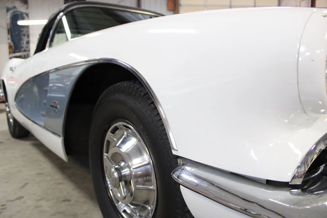 1961 Chevrolet Corvette C1 - Image 17 of 21