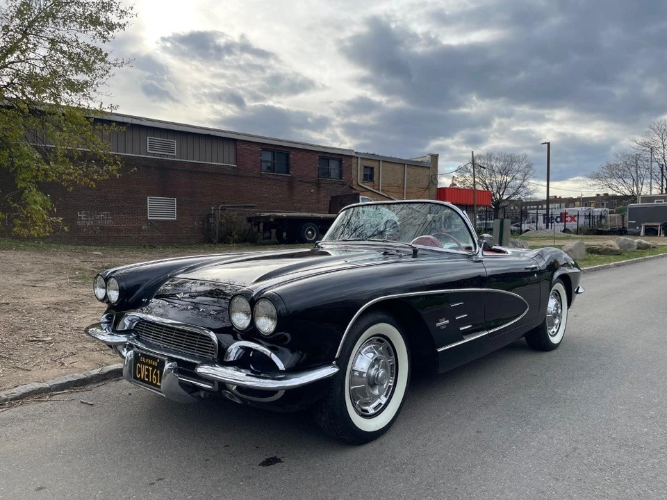 1961 Chevrolet Corvette C1 - Image 2 of 8
