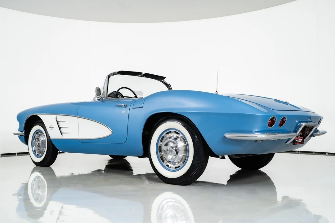 1961 Chevrolet Corvette - Image 8 of 31