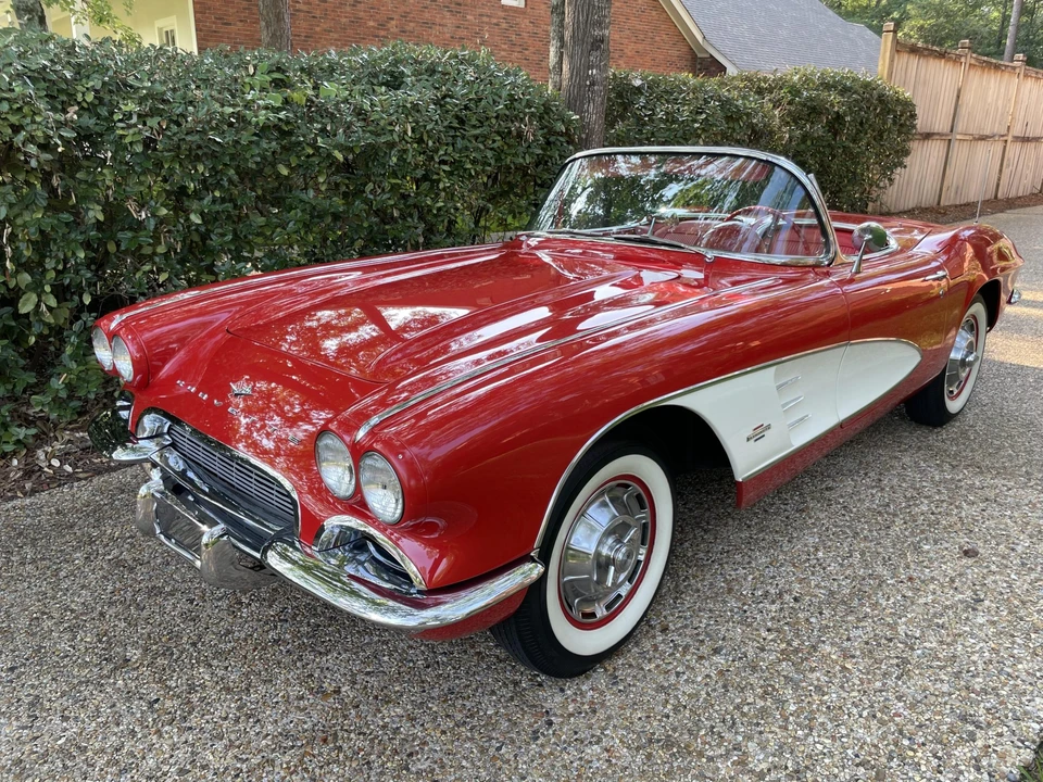 1961 Chevrolet Corvette C1 - Image 3 of 31
