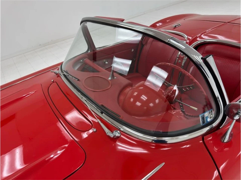 1961 Chevrolet Corvette C1 - Image 16 of 31