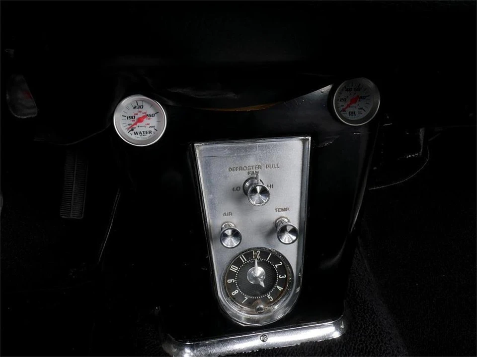 1961 Chevrolet Corvette C1 - Image 10 of 31
