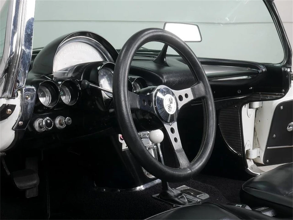 1961 Chevrolet Corvette C1 - Image 17 of 31