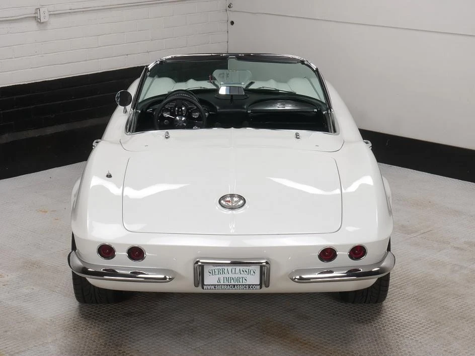 1961 Chevrolet Corvette C1 - Image 29 of 31