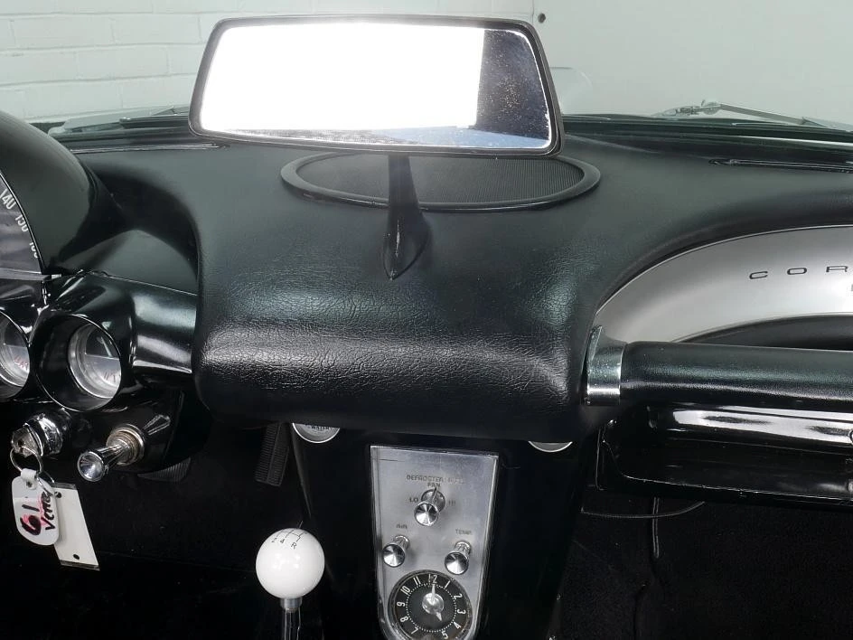 1961 Chevrolet Corvette C1 - Image 15 of 31