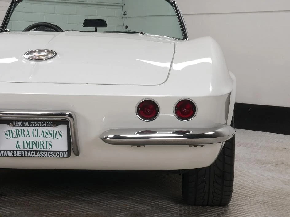 1961 Chevrolet Corvette C1 - Image 24 of 31