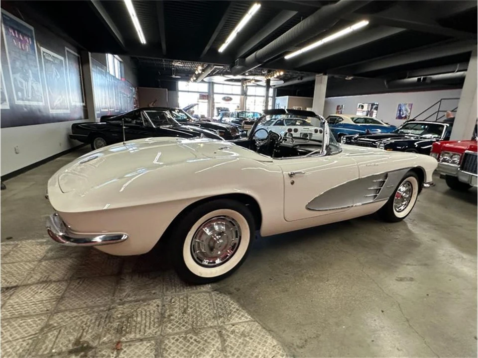1961 Chevrolet Corvette C1 - Image 15 of 31