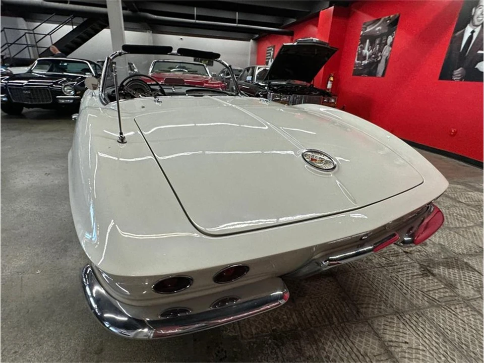 1961 Chevrolet Corvette C1 - Image 23 of 31
