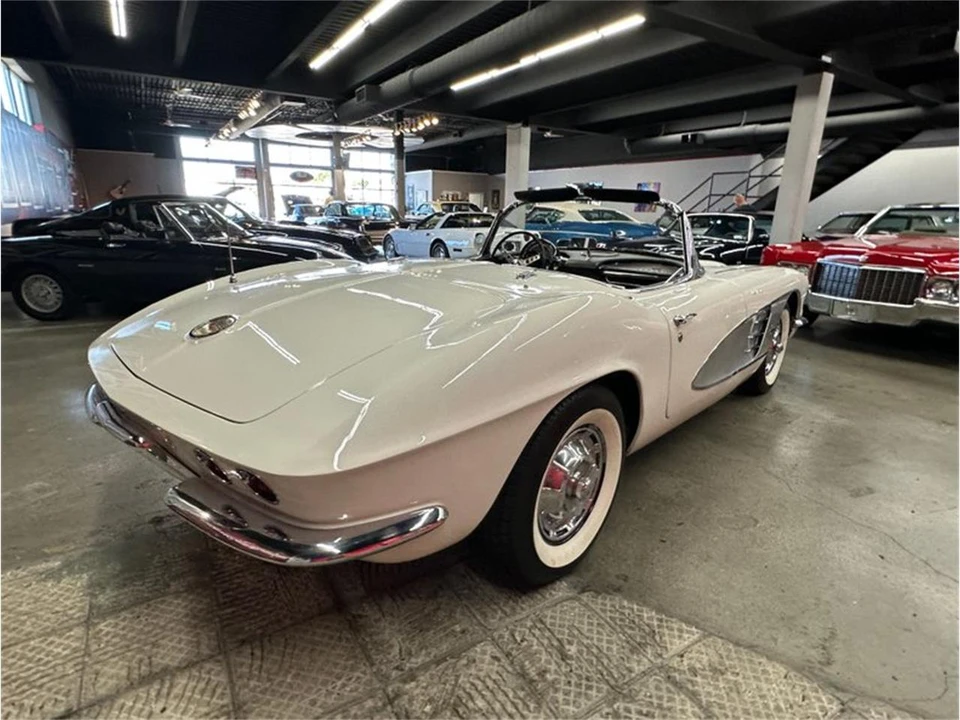 1961 Chevrolet Corvette C1 - Image 17 of 31