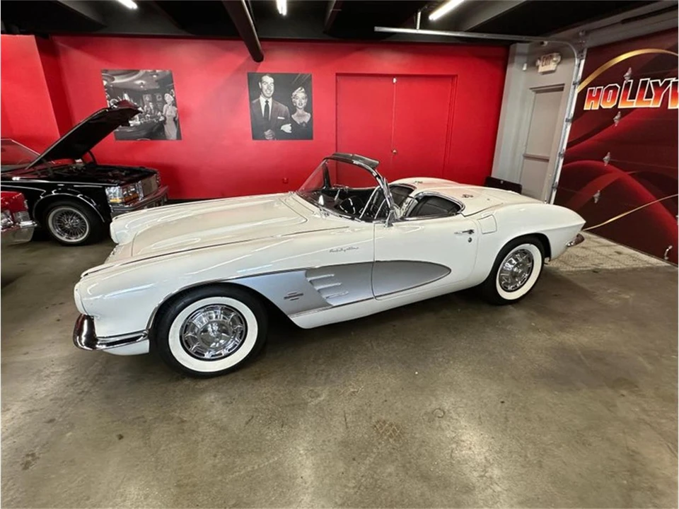 1961 Chevrolet Corvette C1 - Image 30 of 31