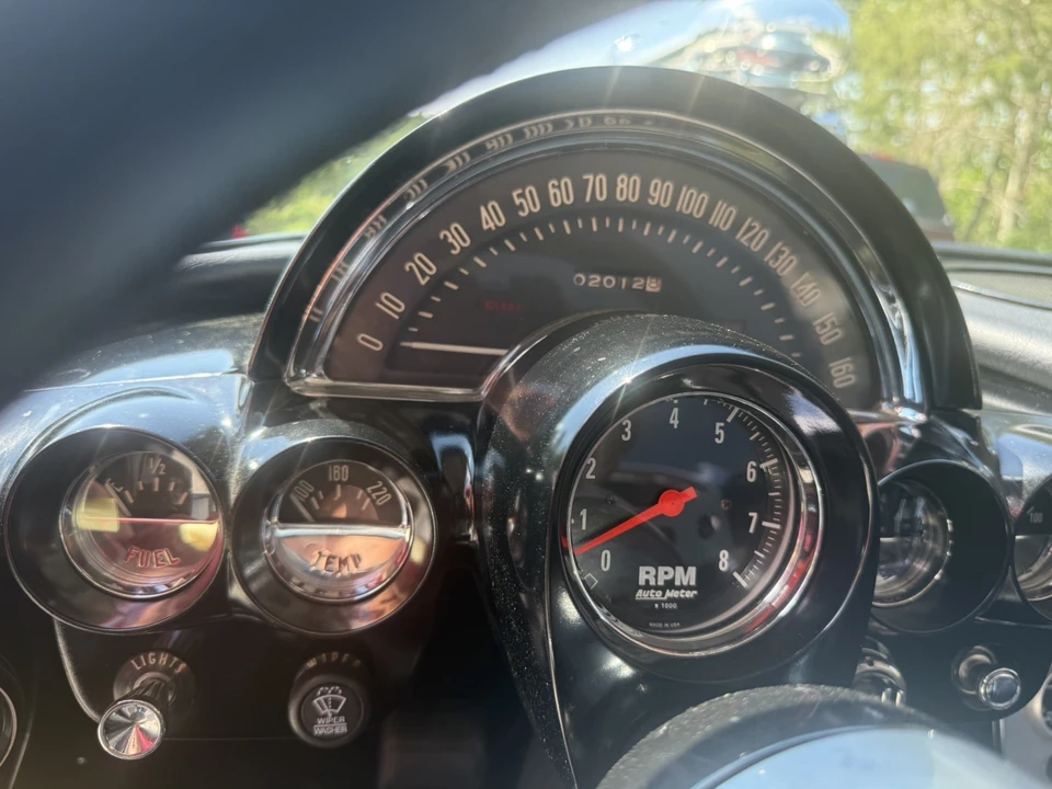 1961 Chevrolet Corvette C1 - Image 9 of 24
