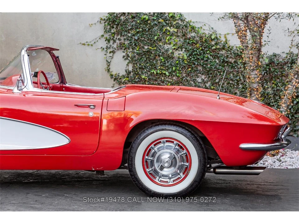 1961 Chevrolet Corvette C1 - Image 18 of 31
