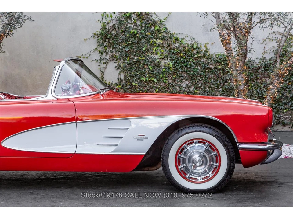 1961 Chevrolet Corvette C1 - Image 15 of 31