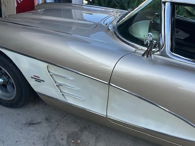 1961 Chevrolet Corvette C1 - Image 3 of 9